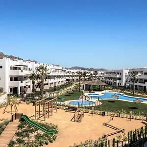  Apartamento Casa De Luz Apartamento Cerca De La Playa Con Piscina Comunitaria